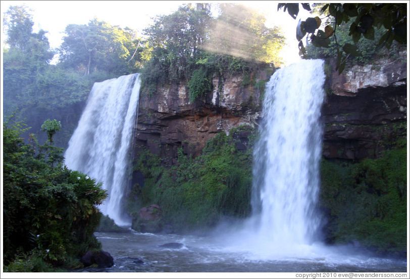 Iguazu Falls, view from Circuito Inferior.