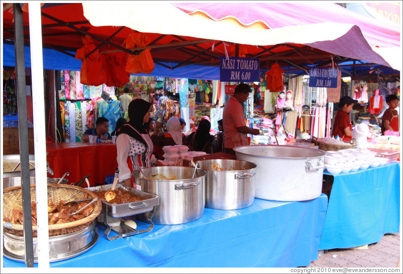 Large pots, market on Lorong Tuanku Abdul Rahman.