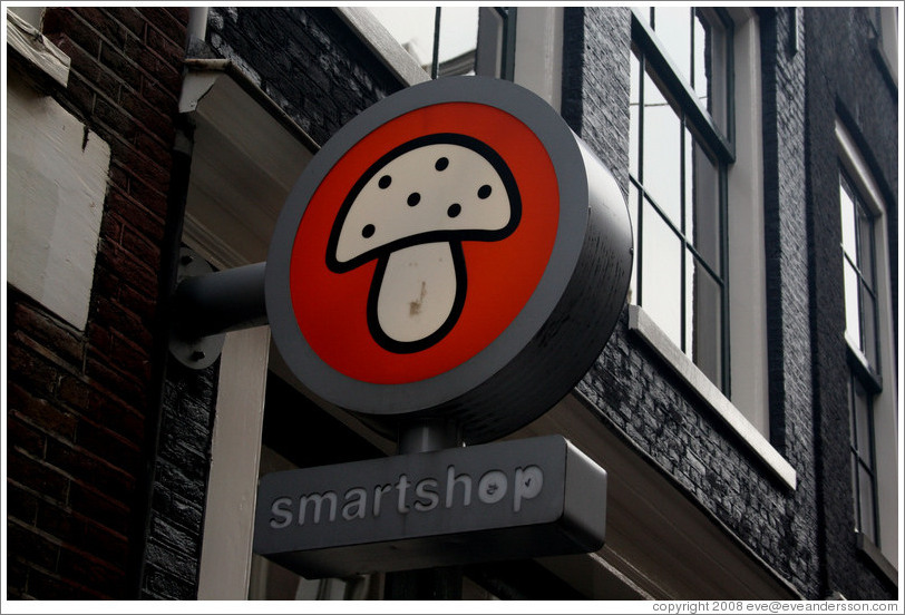 Smartshop mushroom sign, Centrum district.