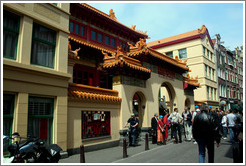 Fo Guang Shan He Hua temple, a.k.a. Zeedijk Tempel, Red Light district.