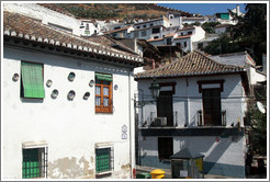 House decorated with plates. Corner of Cuesta de San Agust?and Cuesta del Chapiz, Albaic?