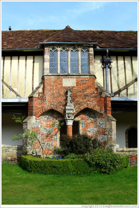 Fountain, Hospital of St Cross.  The bird on the roof is a duck.