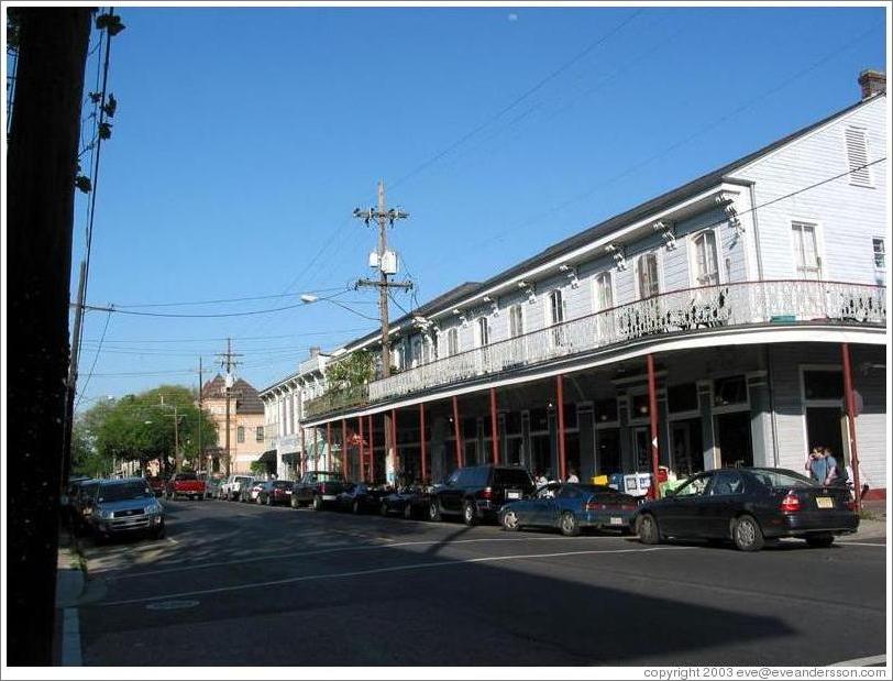 Garden district.  Magazine street.